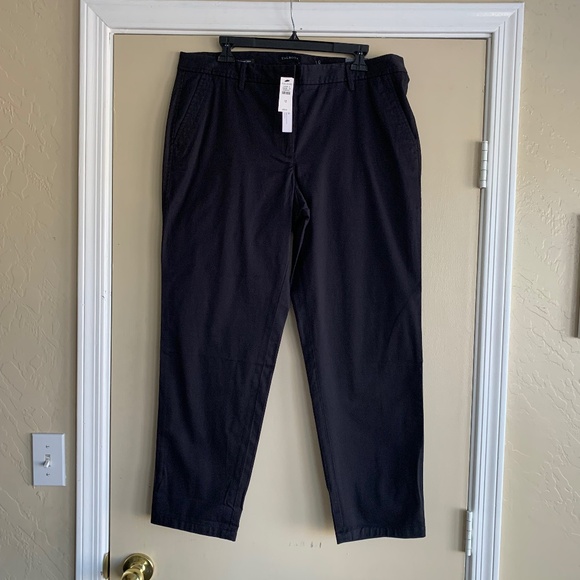 Talbots Relaxed Chino Black Pants Sz.12 Relaxed Leg Ankle Length Below Waist New - Picture 1 of 9